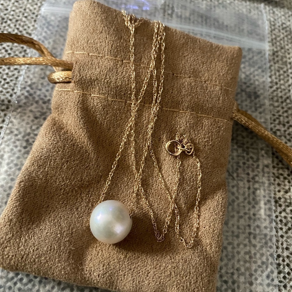 Splendid Pearls 14K 8-9mm Akoya Pearl Pendant Dainty Yellow Gold Necklace - Picture 4 of 4